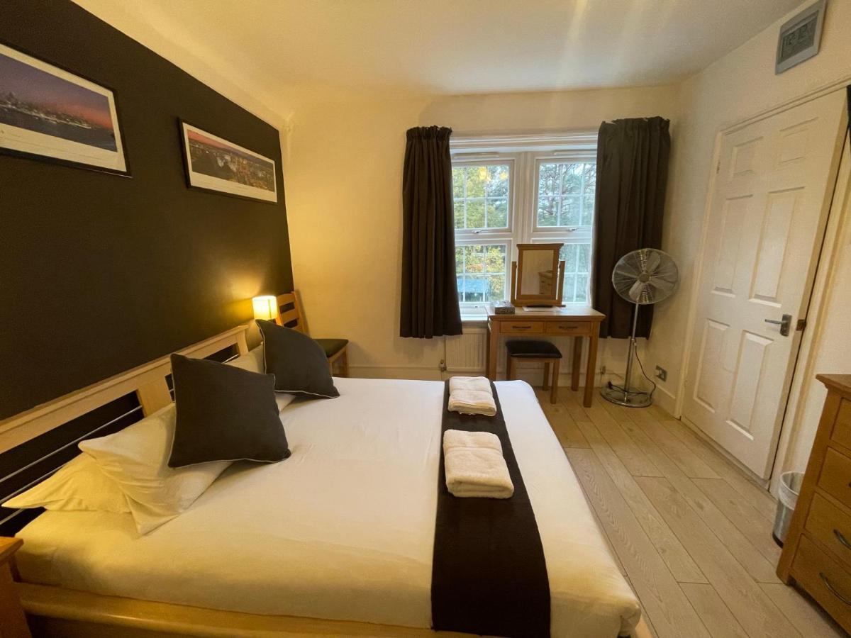 Oakhurst Gatwick B&B Кролі Екстер'єр фото